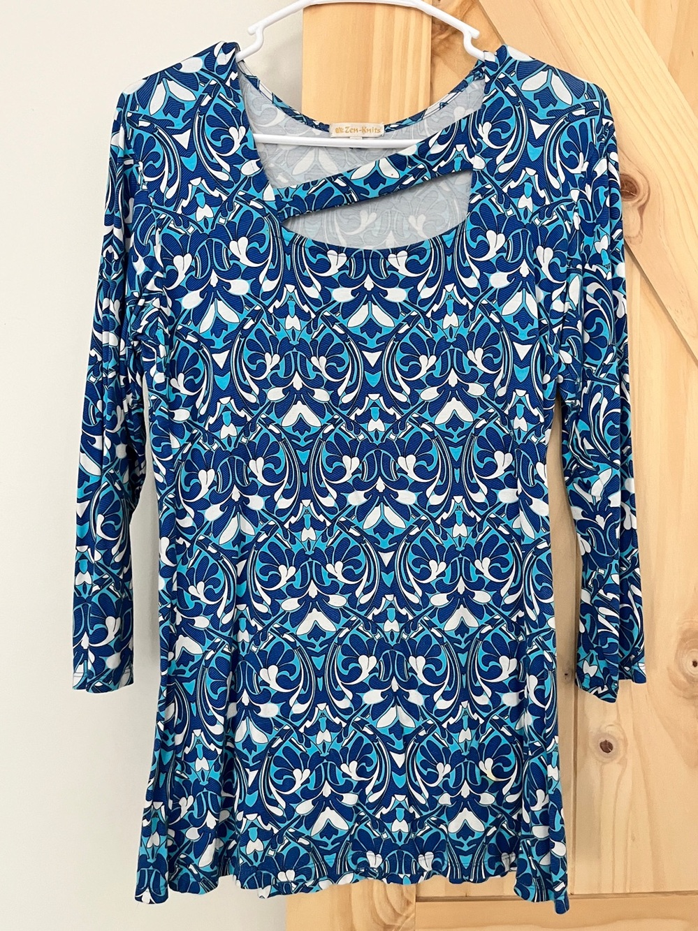 Blue Geometric Cutout Long-Sleeve Women's Top